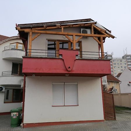 Betty-Major Apartman ไฮจ์ดุสโซบอสโล ภายนอก รูปภาพ