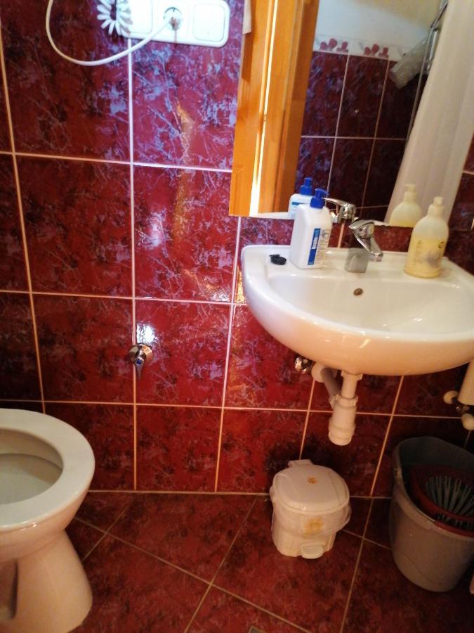 Betty-Major Apartman ไฮจ์ดุสโซบอสโล ภายนอก รูปภาพ