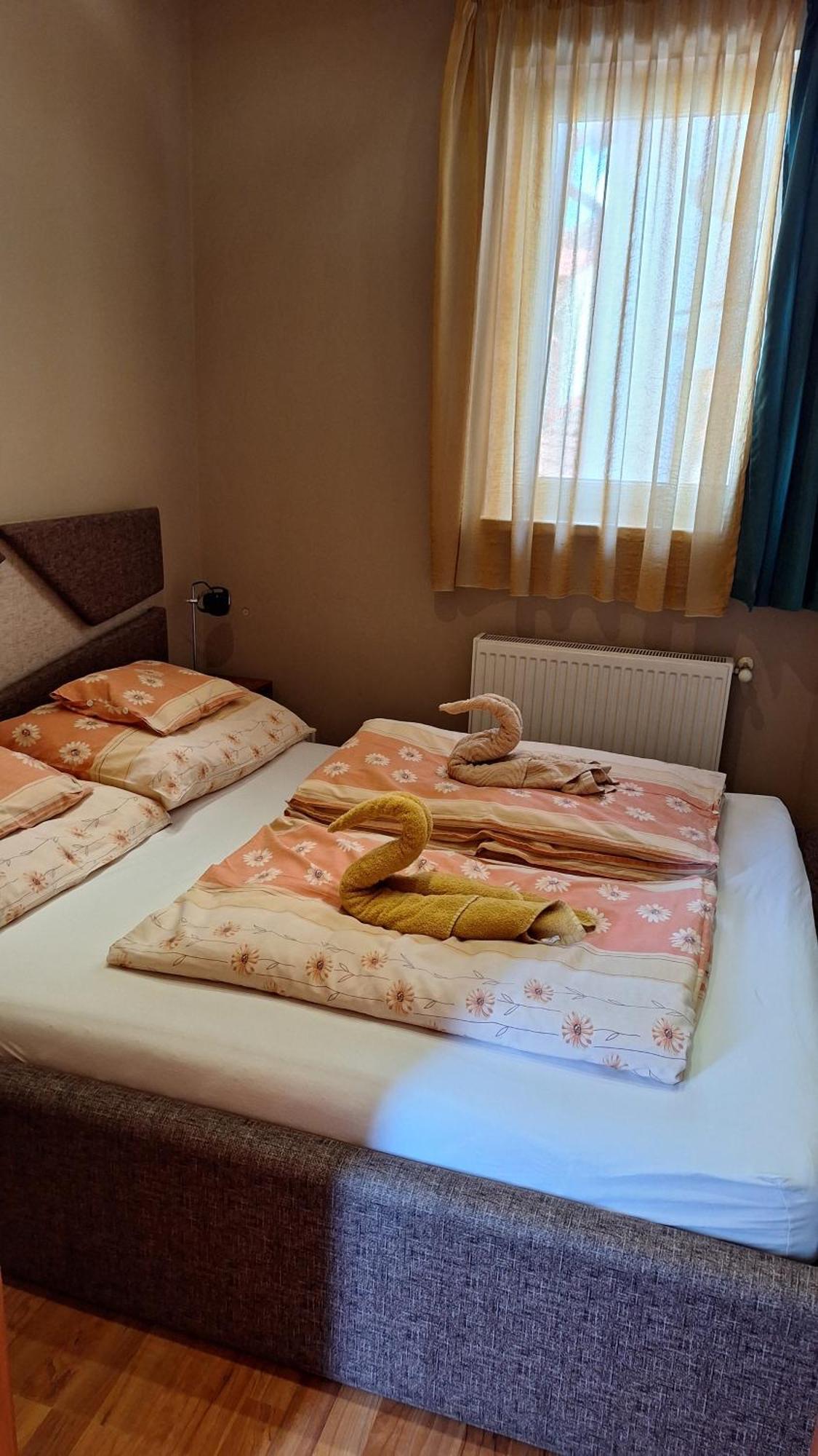 Betty-Major Apartman ไฮจ์ดุสโซบอสโล ภายนอก รูปภาพ